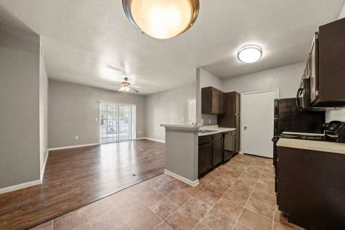 texas-state-Apartment-Building-18830410